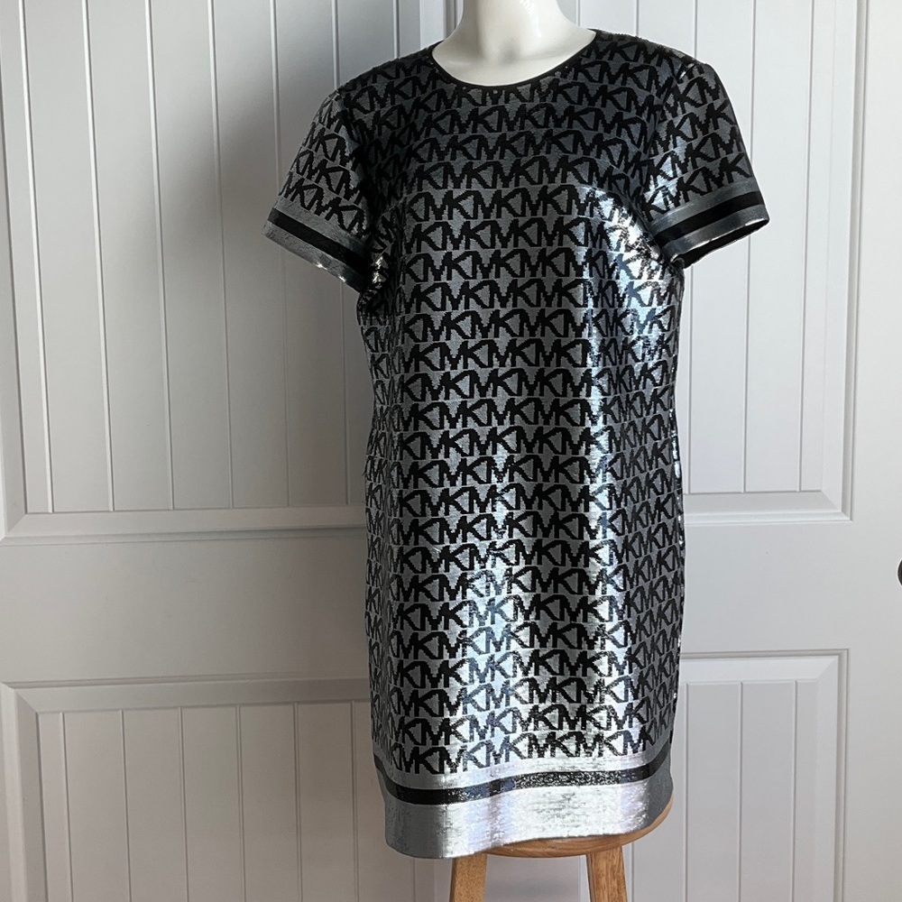 MICHAEL MICHAEL KORS
Sequined Logo Georgette T-Shirt Dress & Scarf
